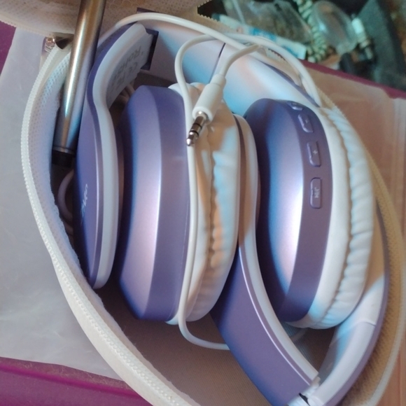 Zihnic Bluetooth Purple and White Wired Headphones NWOT - Picture 1 of 2